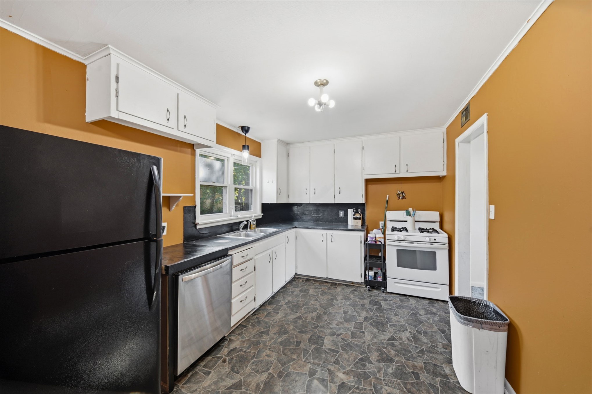 313 S 44th Westavenue Tulsa OK 74127
