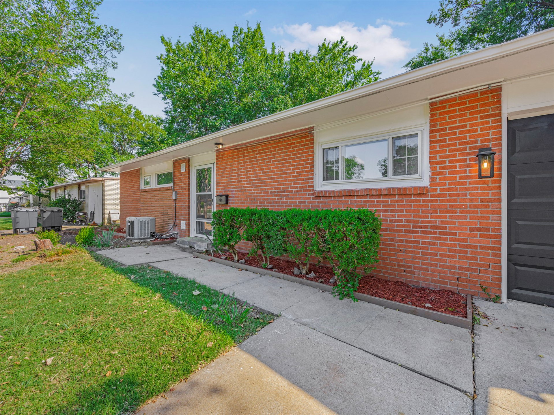 7842 E Latimer Place Tulsa OK 74115
