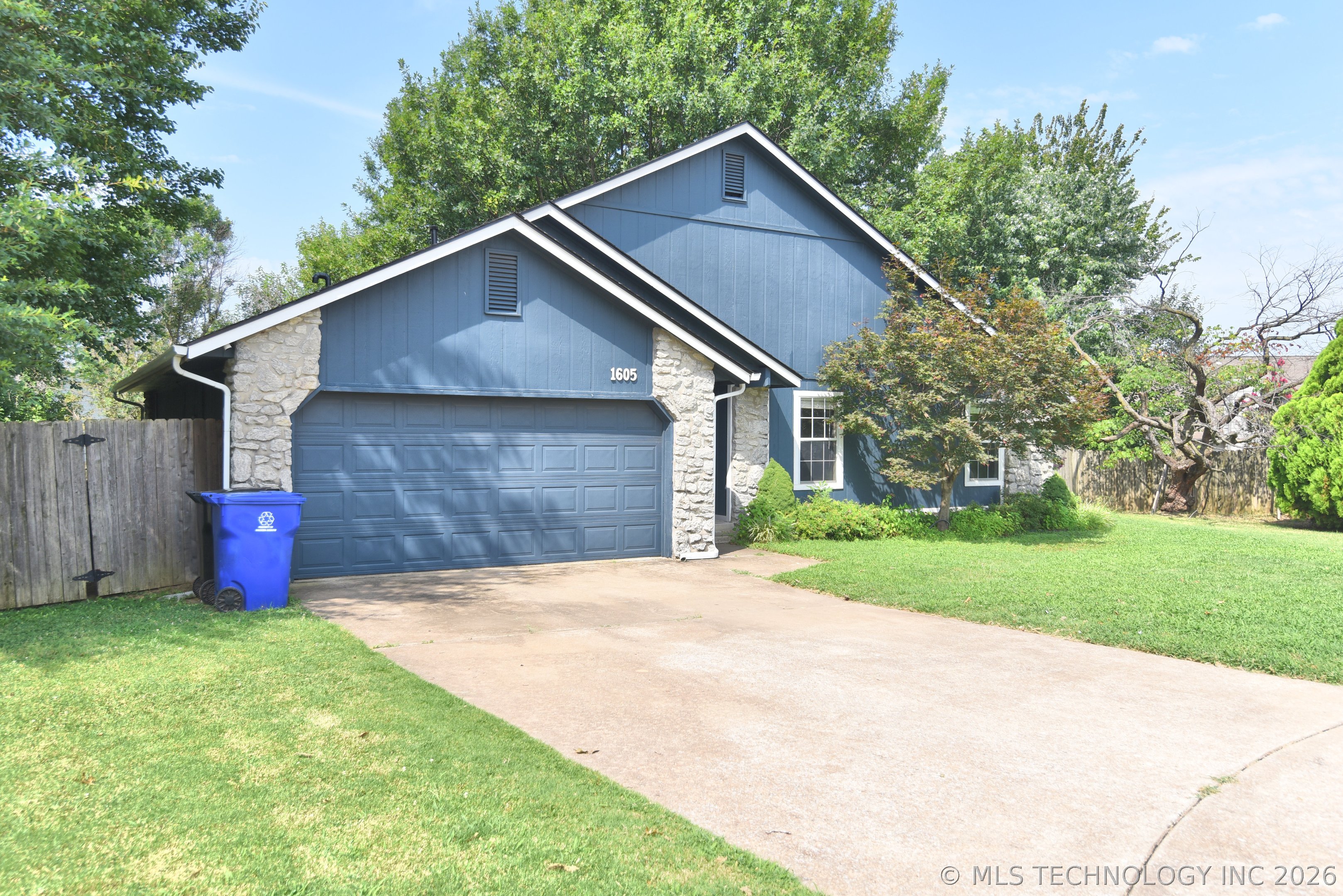1605 W Roanoke Street Broken Arrow OK 74011