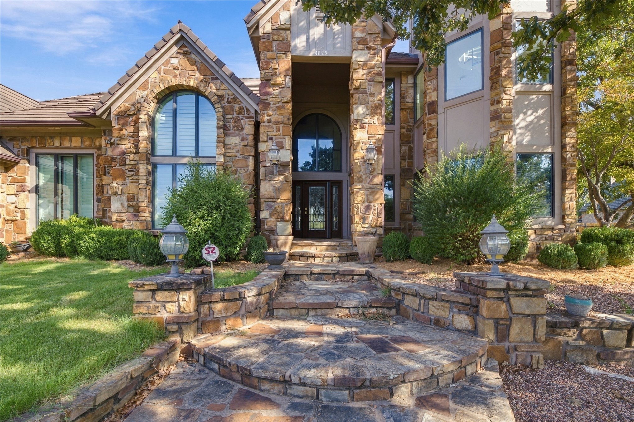 4825 W Oak Leaf Drive Tulsa OK 74132