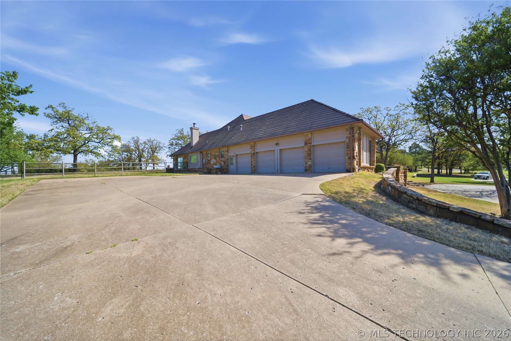 4825 W Oak Leaf Drive Tulsa OK 74132