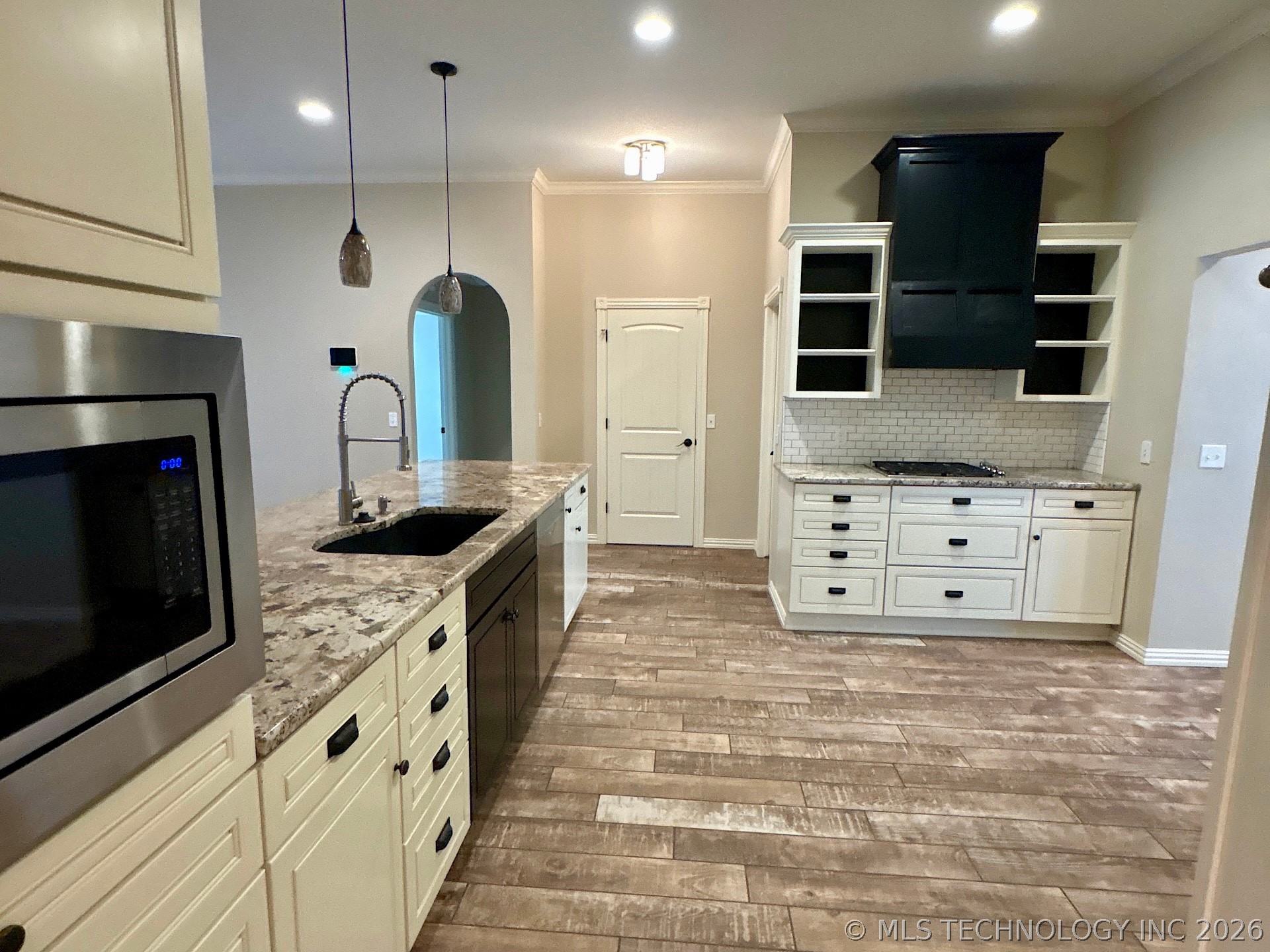 909 S Country Club Drive Cushing OK 74023