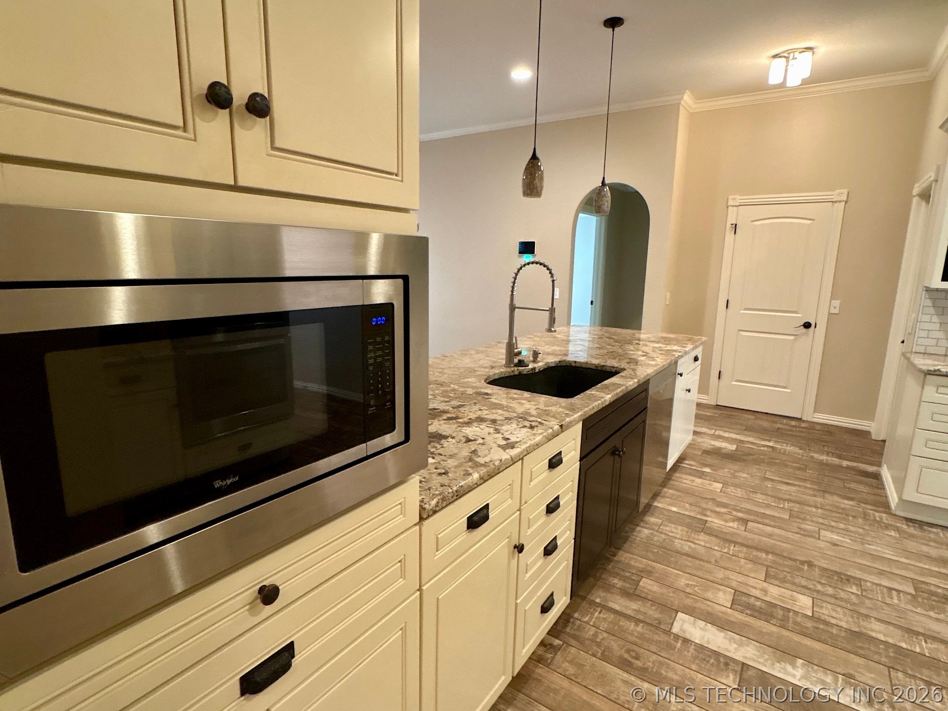 909 S Country Club Drive Cushing OK 74023