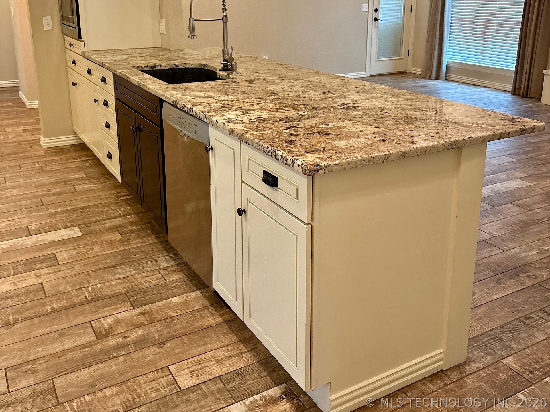 909 S Country Club Drive Cushing OK 74023