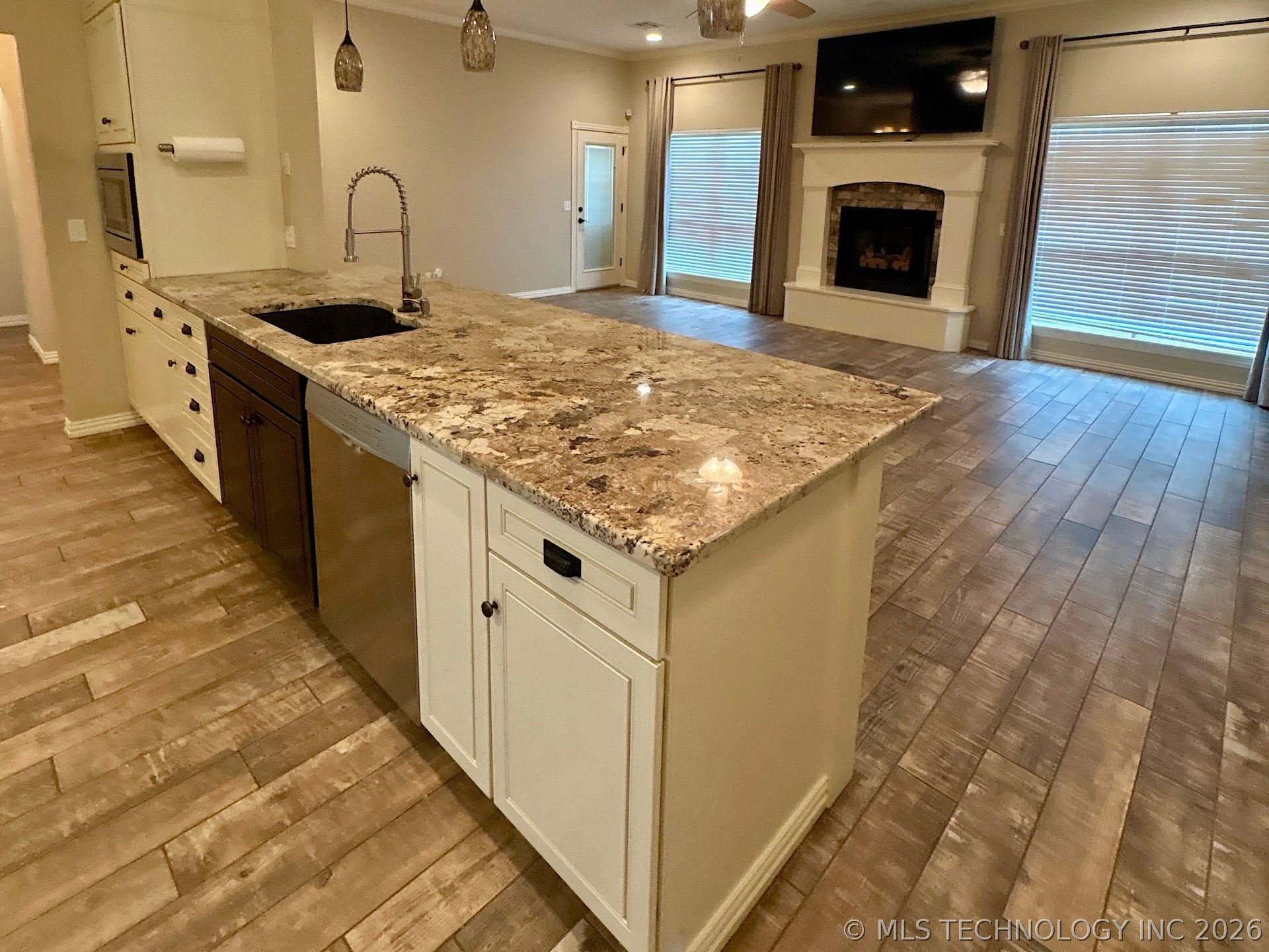 909 S Country Club Drive Cushing OK 74023
