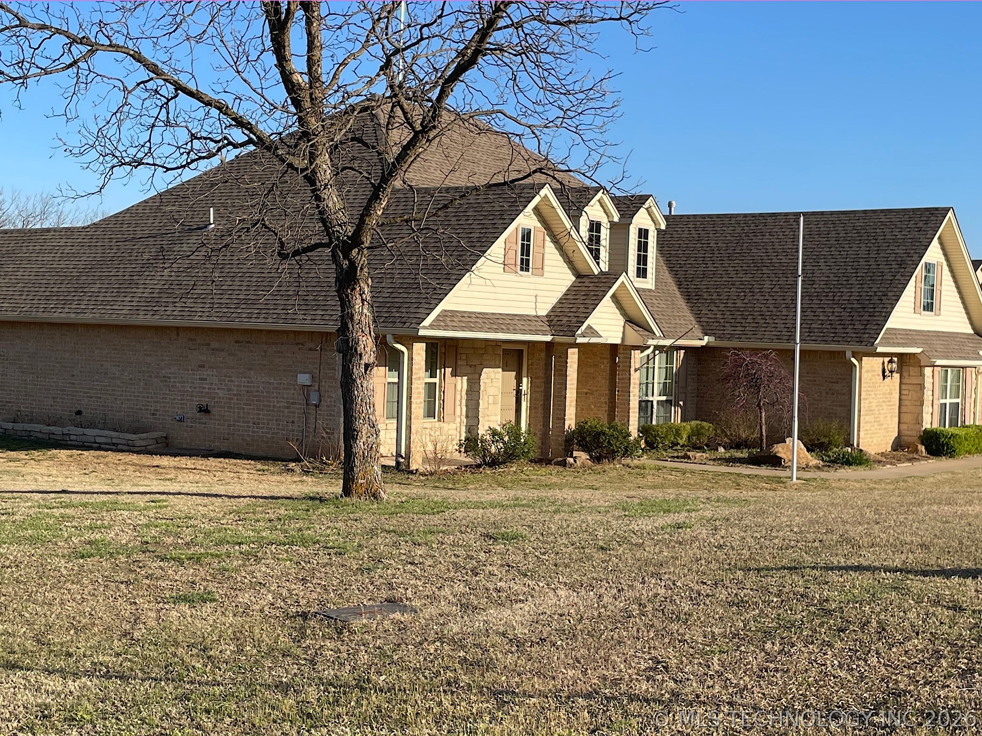 909 S Country Club Drive Cushing OK 74023