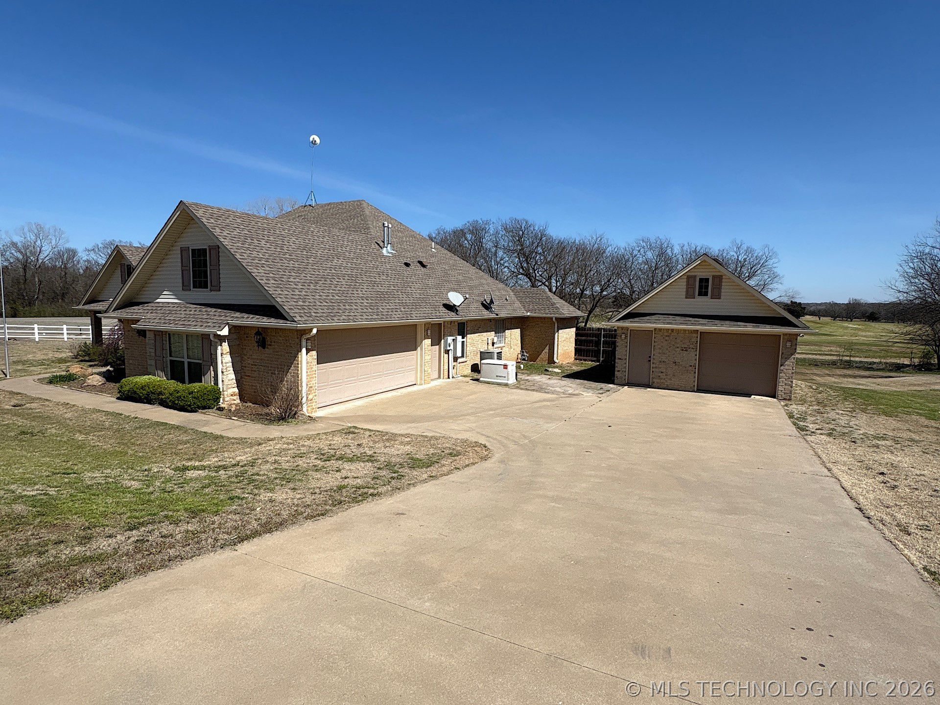 909 S Country Club Drive Cushing OK 74023