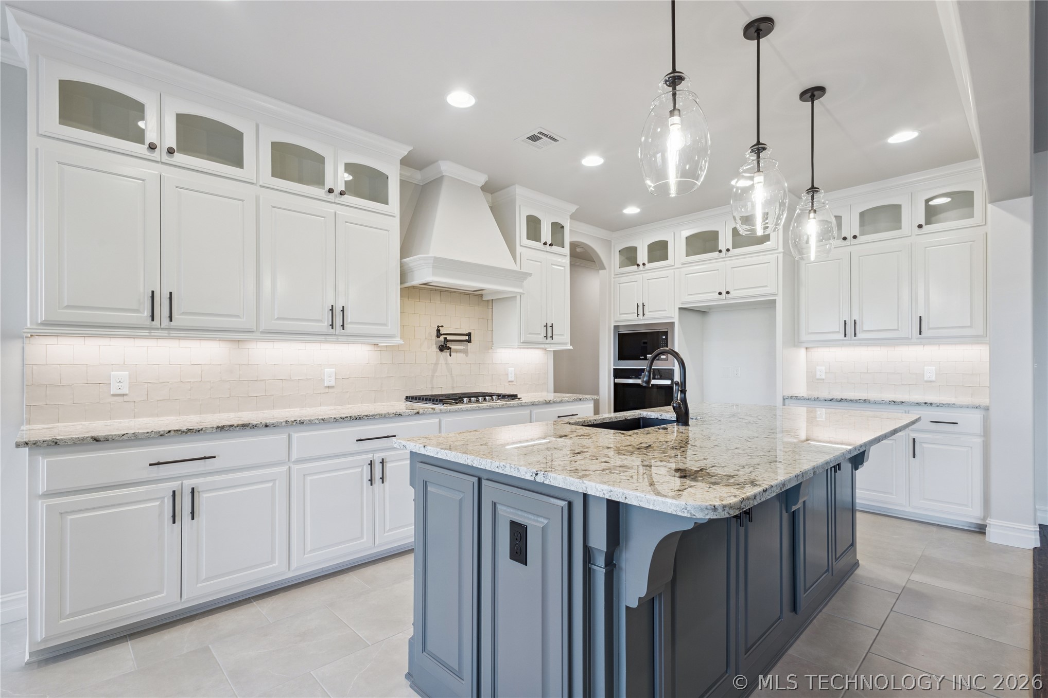 8167 S White Fang Court Broken Arrow OK 74014