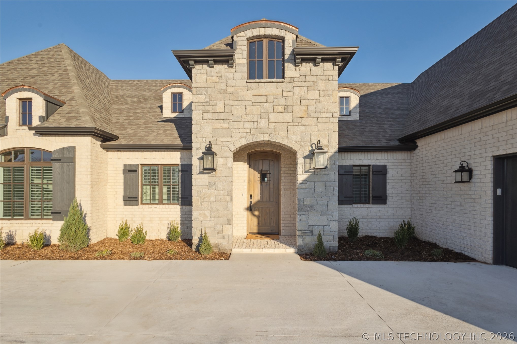 8167 S White Fang Court Broken Arrow OK 74014