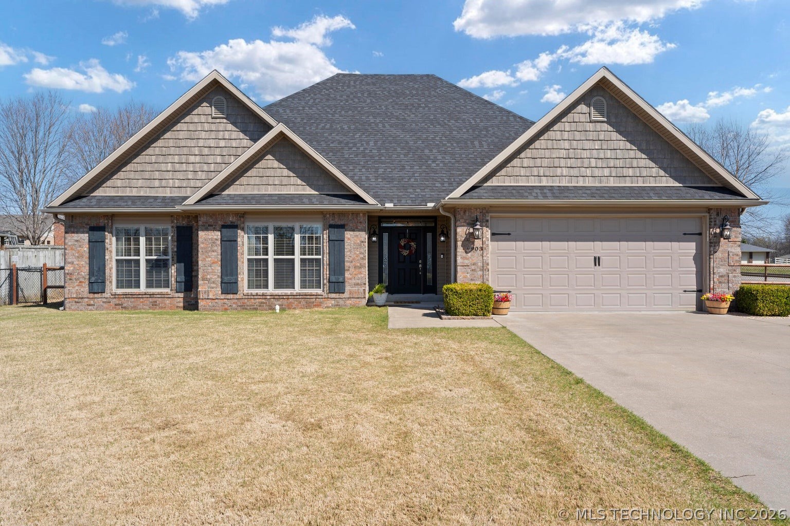 903 E 10th Street Grove OK 74344