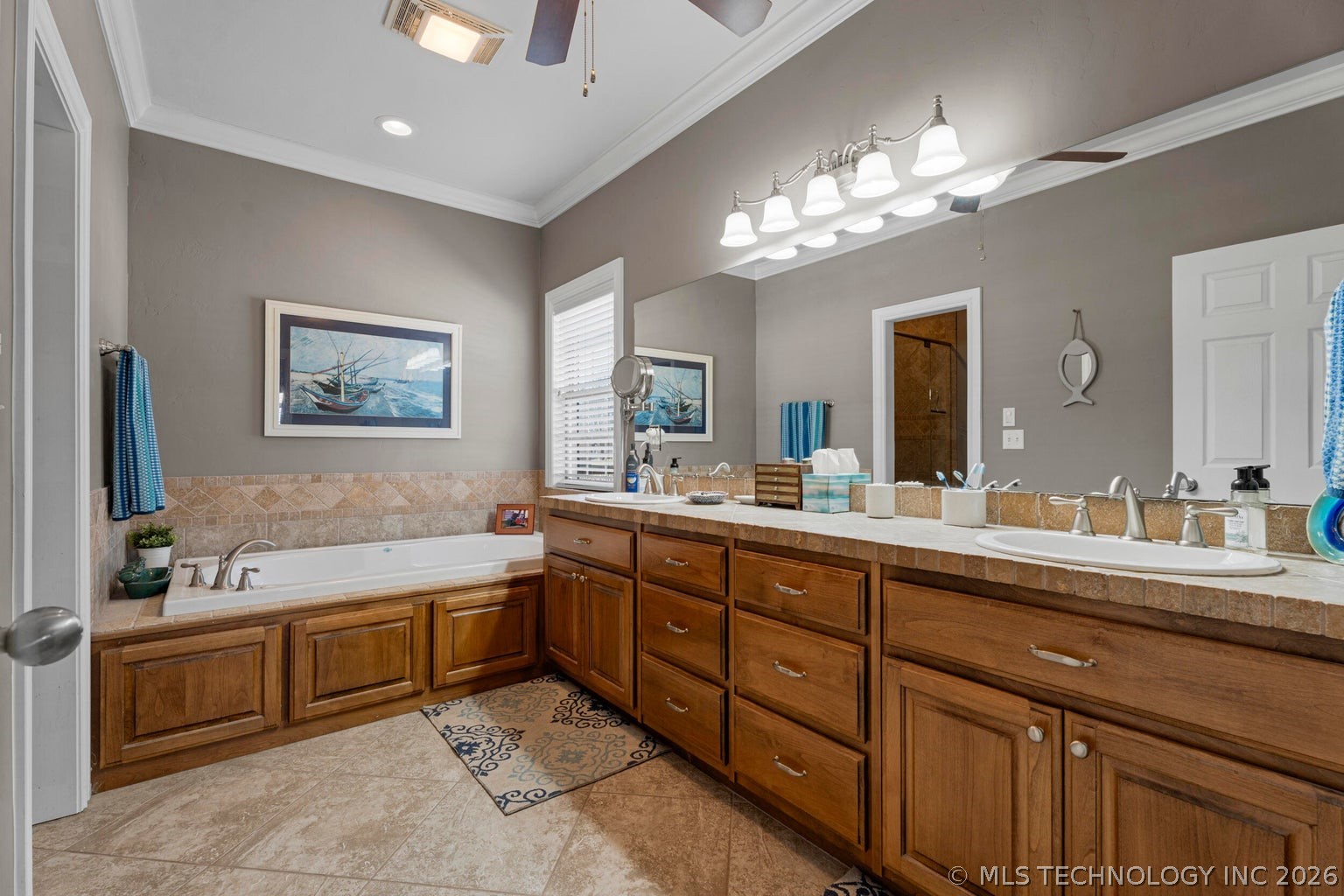 903 E 10th Street Grove OK 74344