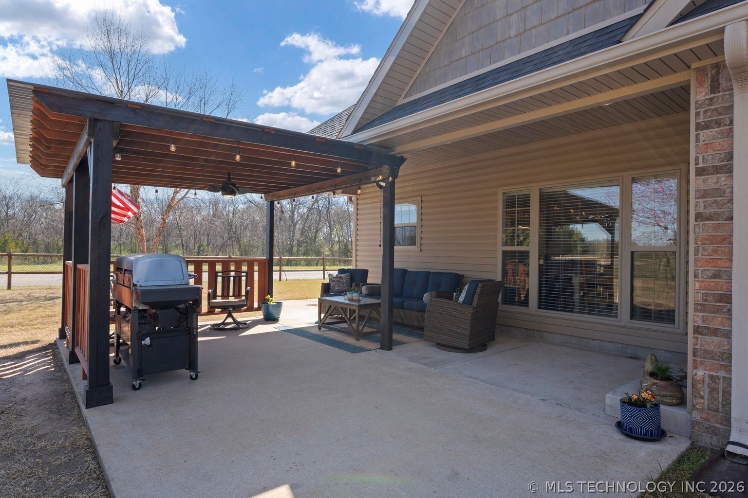903 E 10th Street Grove OK 74344