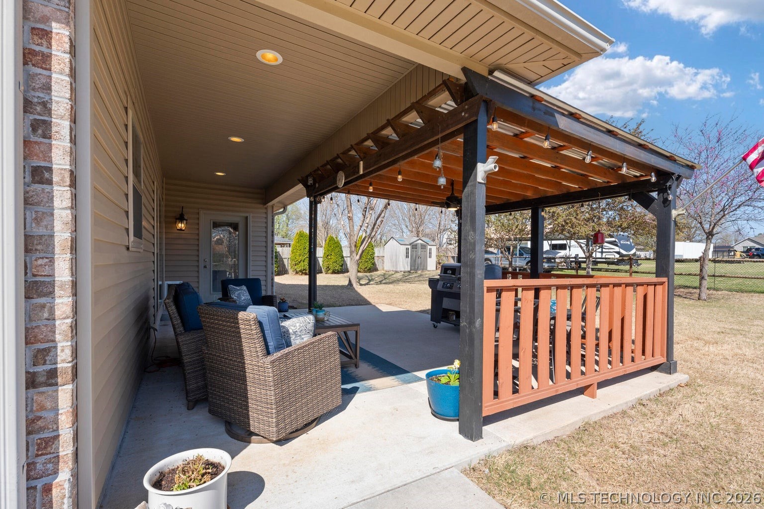 903 E 10th Street Grove OK 74344