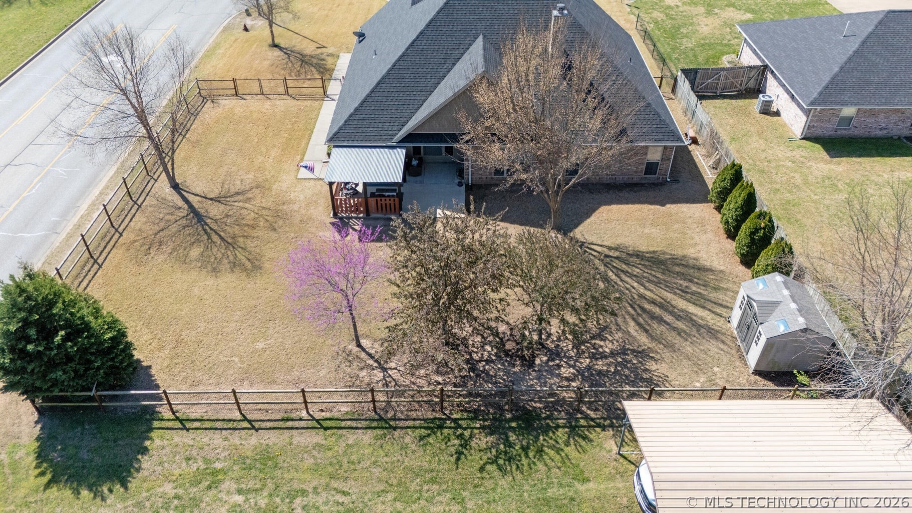 903 E 10th Street Grove OK 74344