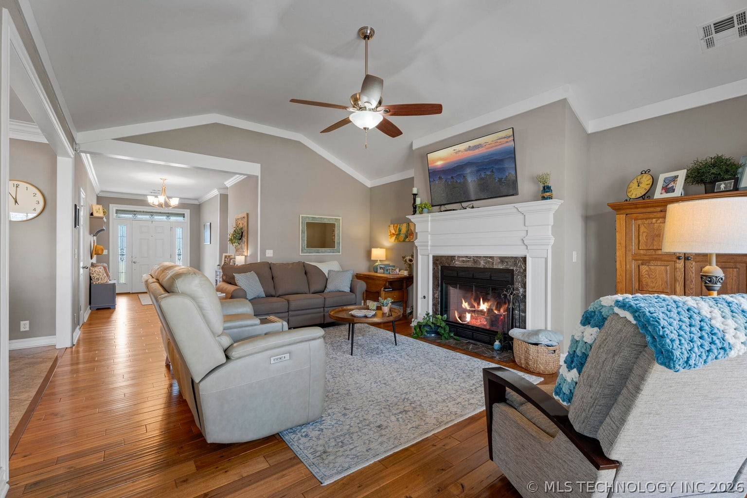 903 E 10th Street Grove OK 74344