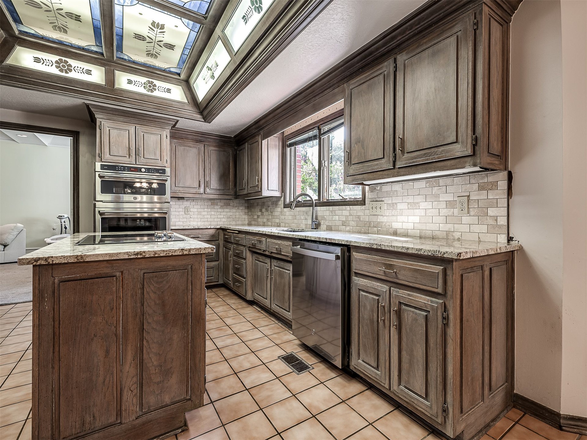 6536 E 85th Street Tulsa OK 74133
