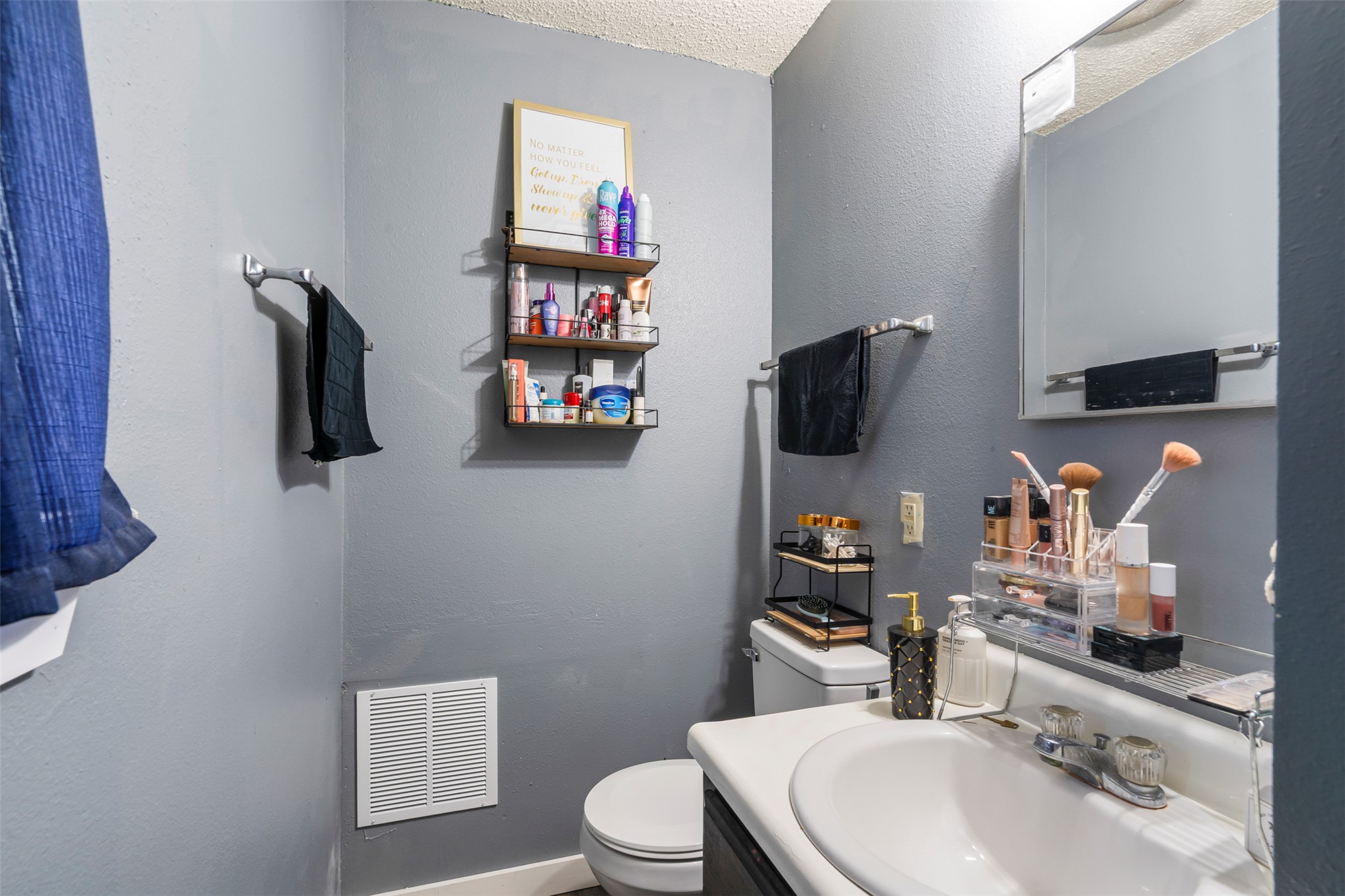 427 W Walnut Avenue Oaks OK 74359