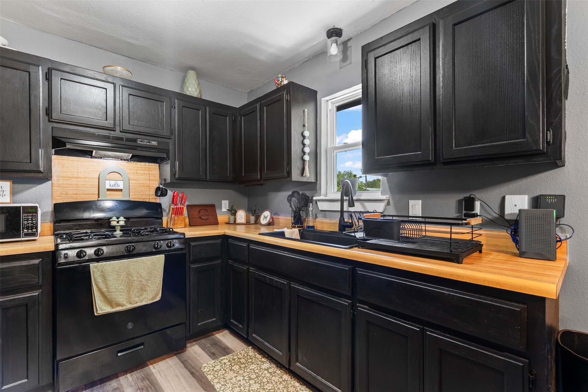 427 W Walnut Avenue Oaks OK 74359