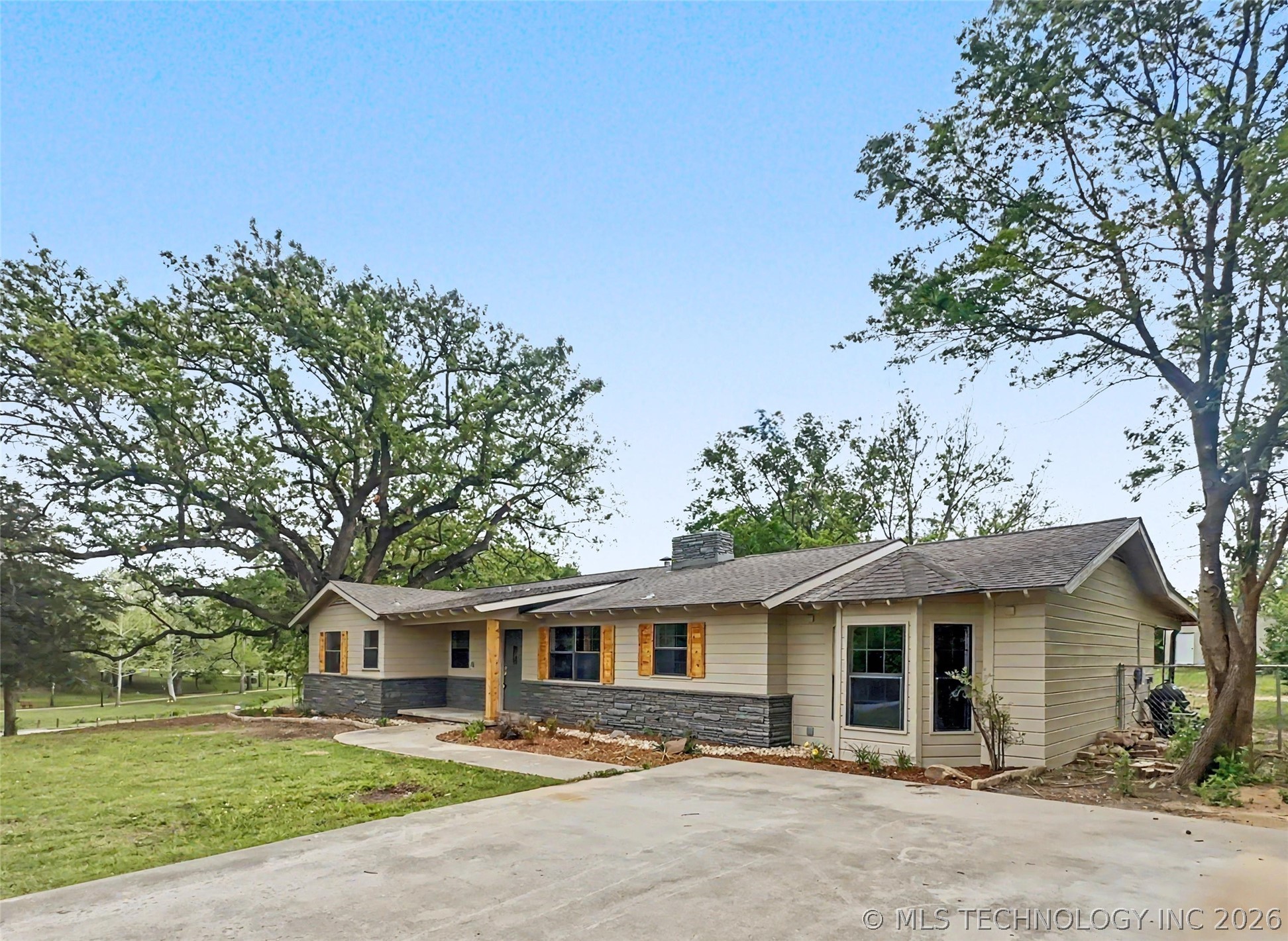 1421 E 18th Ada OK 74820