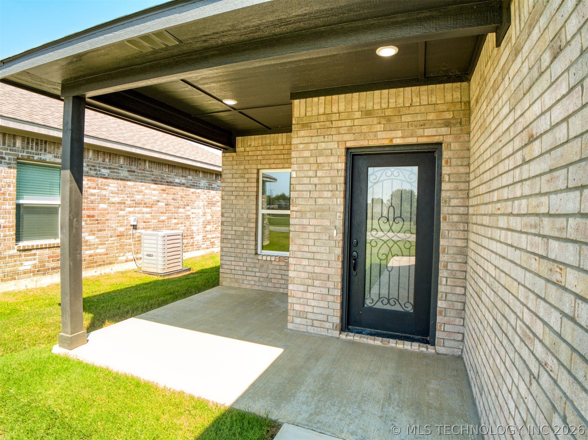 212 Cottonwood Street Calera OK 74730