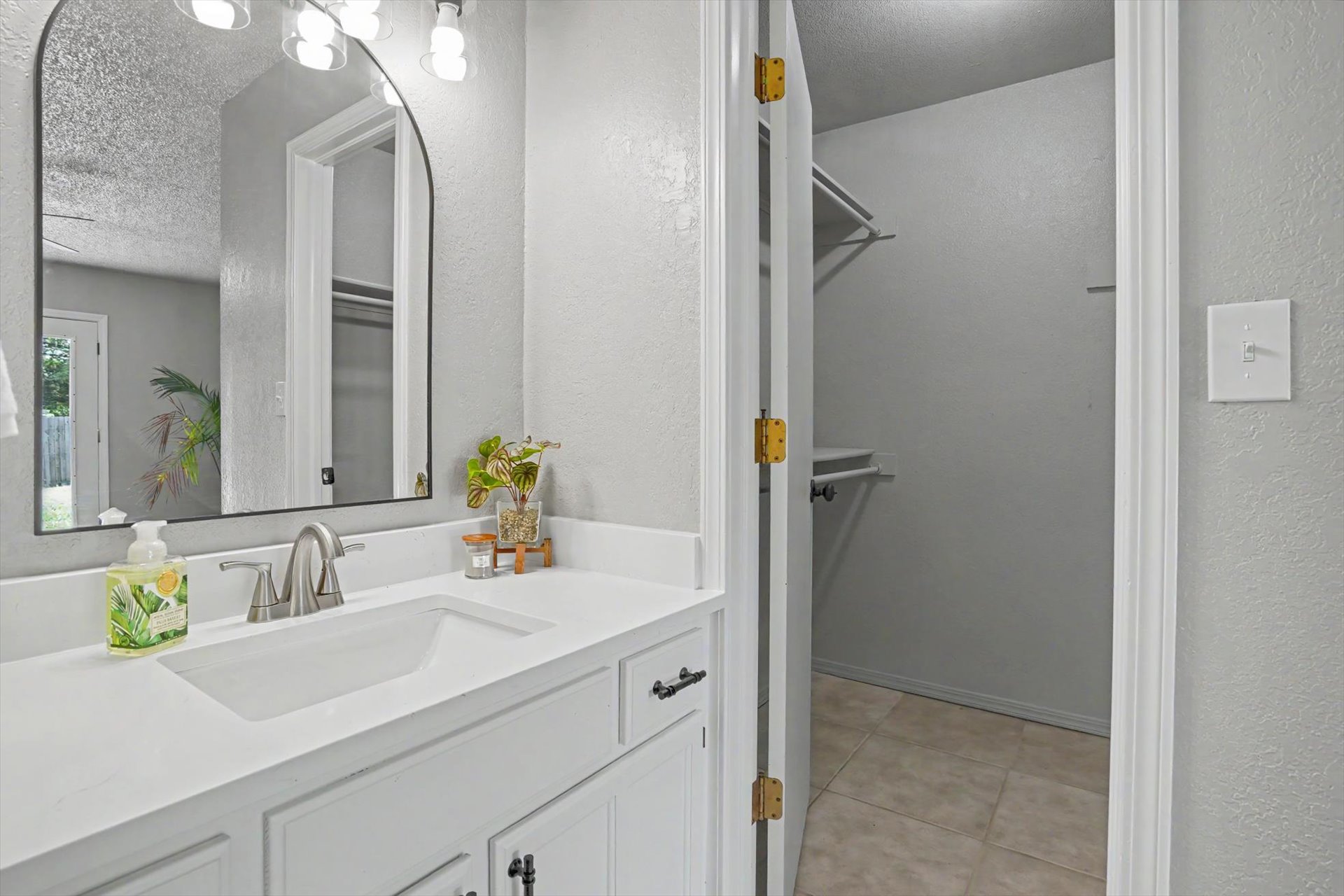 3028 69th Street Tulsa OK 74132