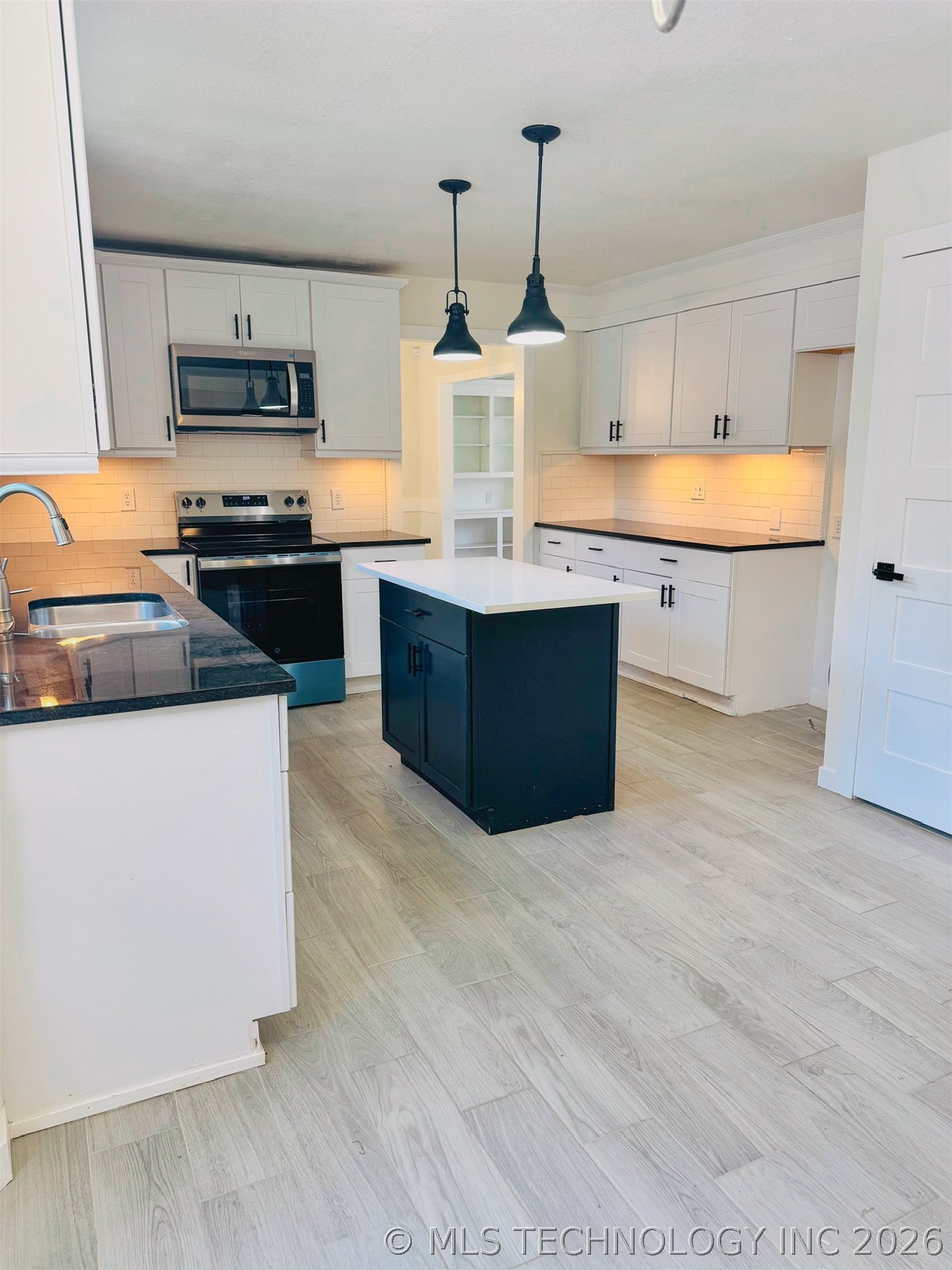 2502 W Driftwood Drive Claremore OK 74017