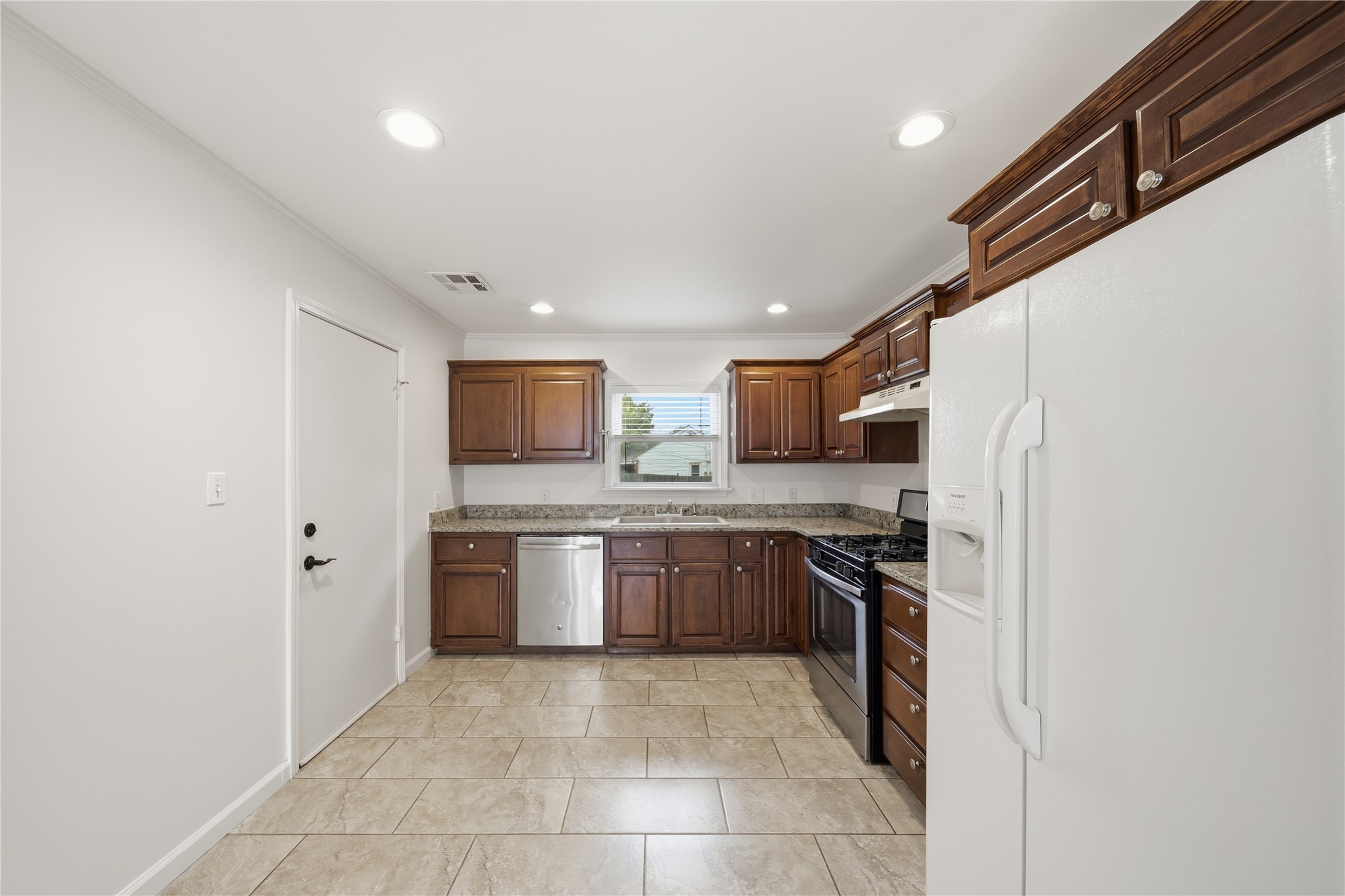 2023 E 12th Place Tulsa OK 74104