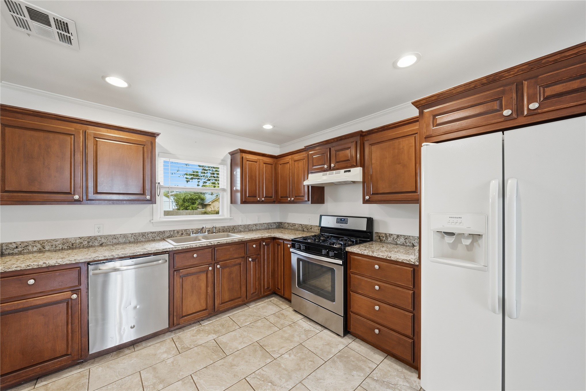2023 E 12th Place Tulsa OK 74104