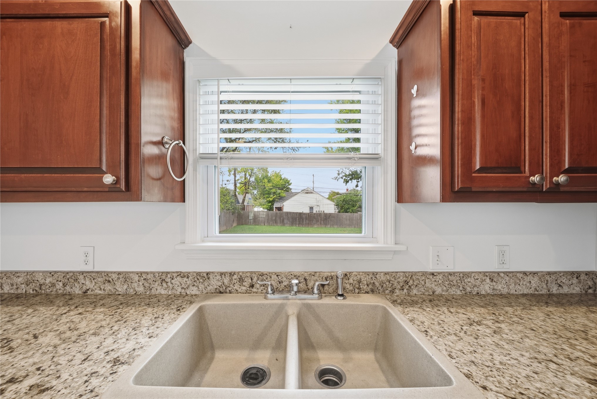 2023 E 12th Place Tulsa OK 74104