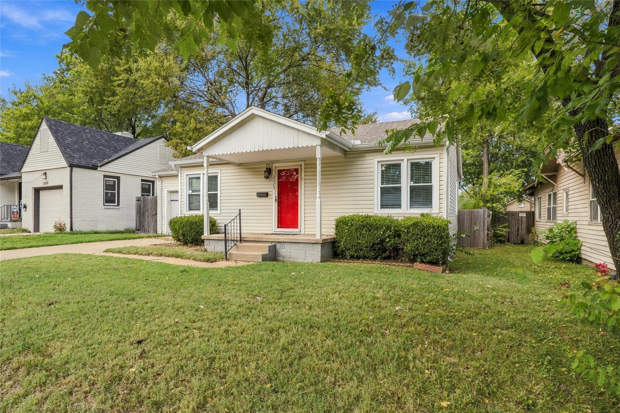 2023 E 12th Place Tulsa OK 74104