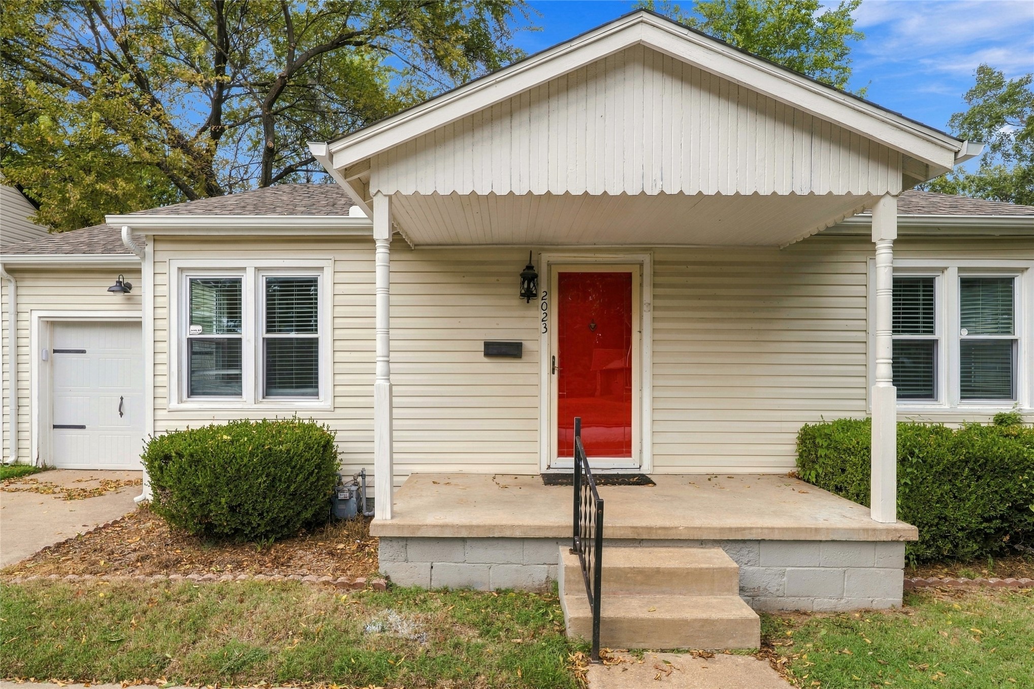 2023 E 12th Place Tulsa OK 74104