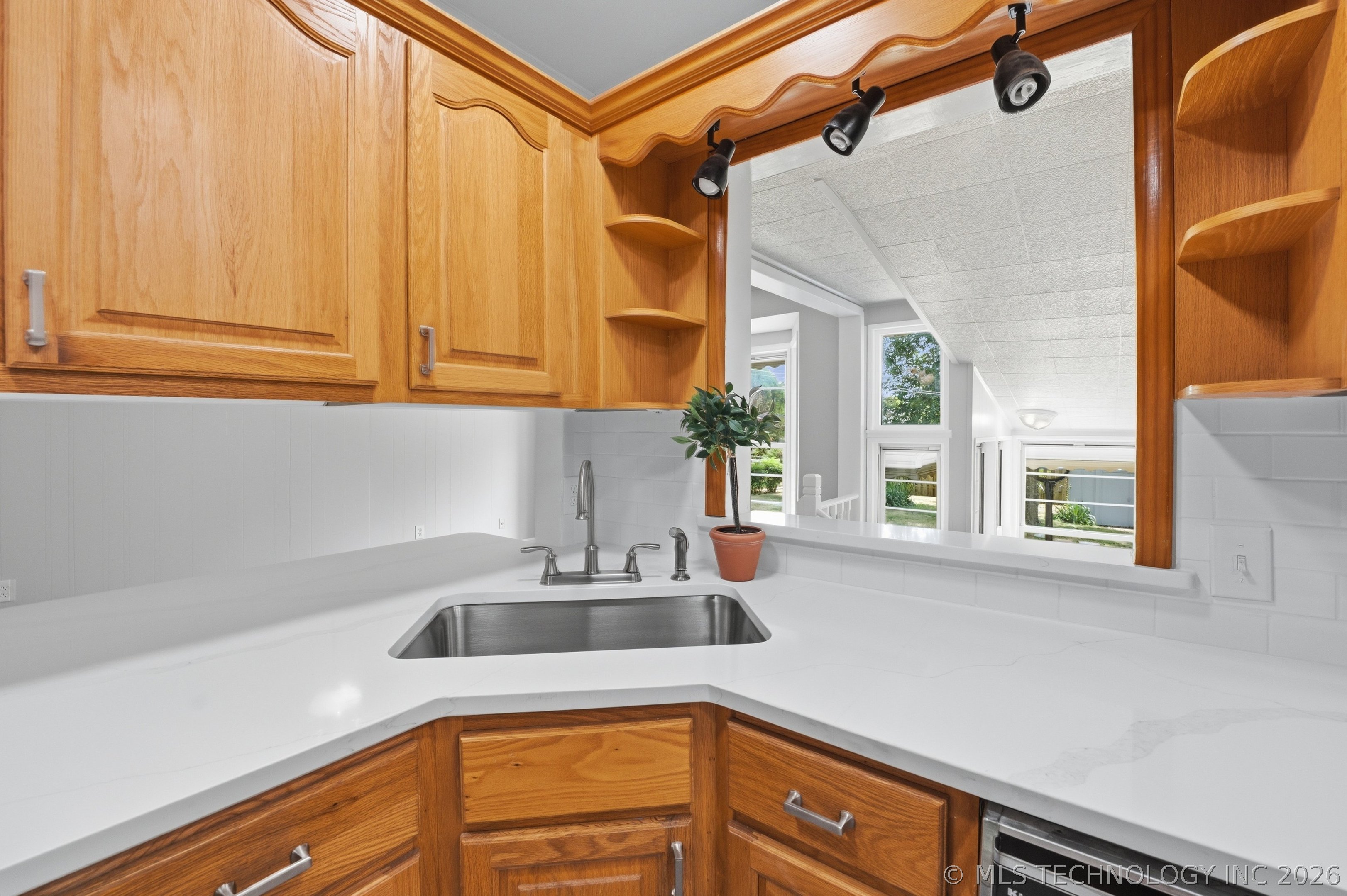 4132 E 36th Place Tulsa OK 74135