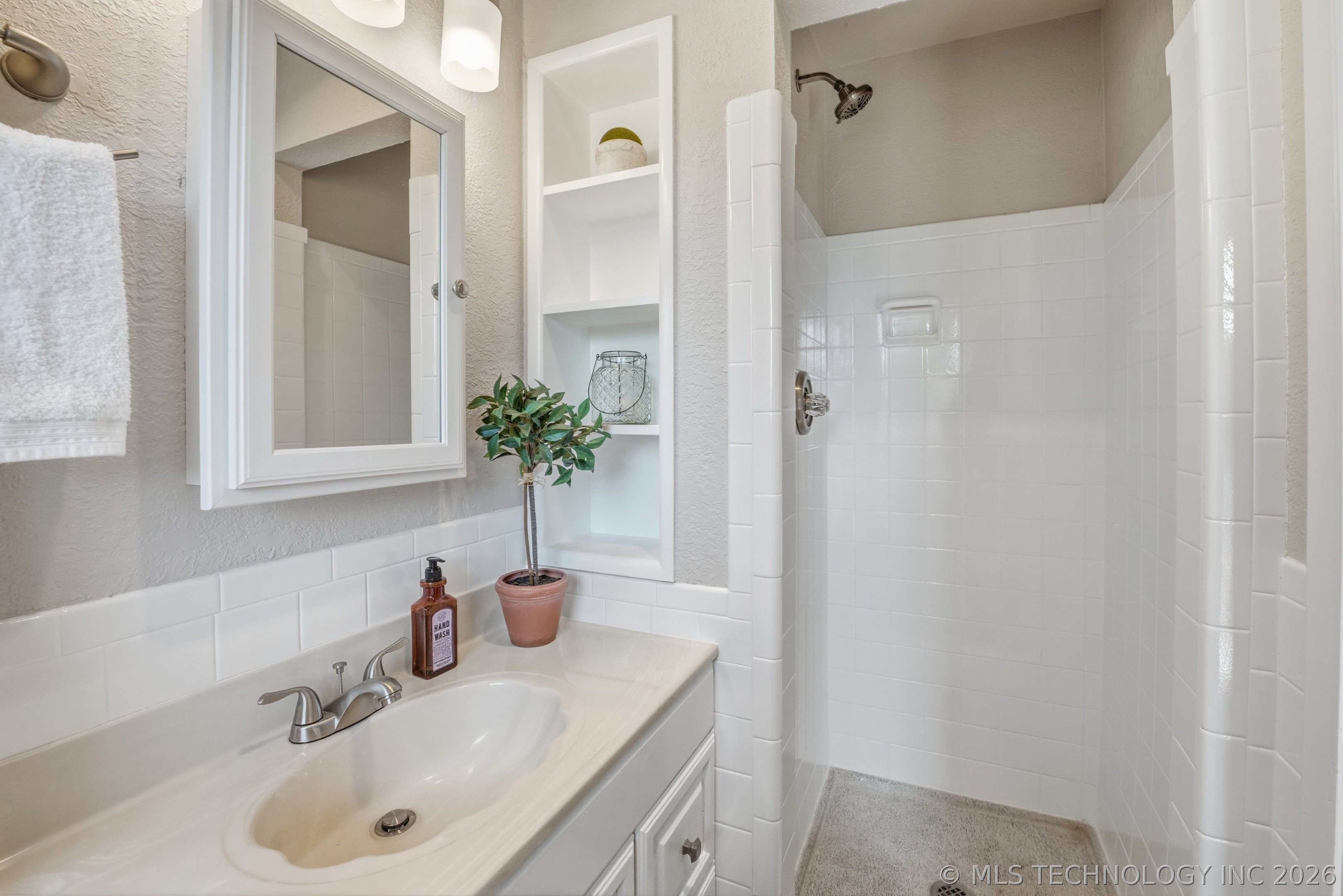 4132 E 36th Place Tulsa OK 74135