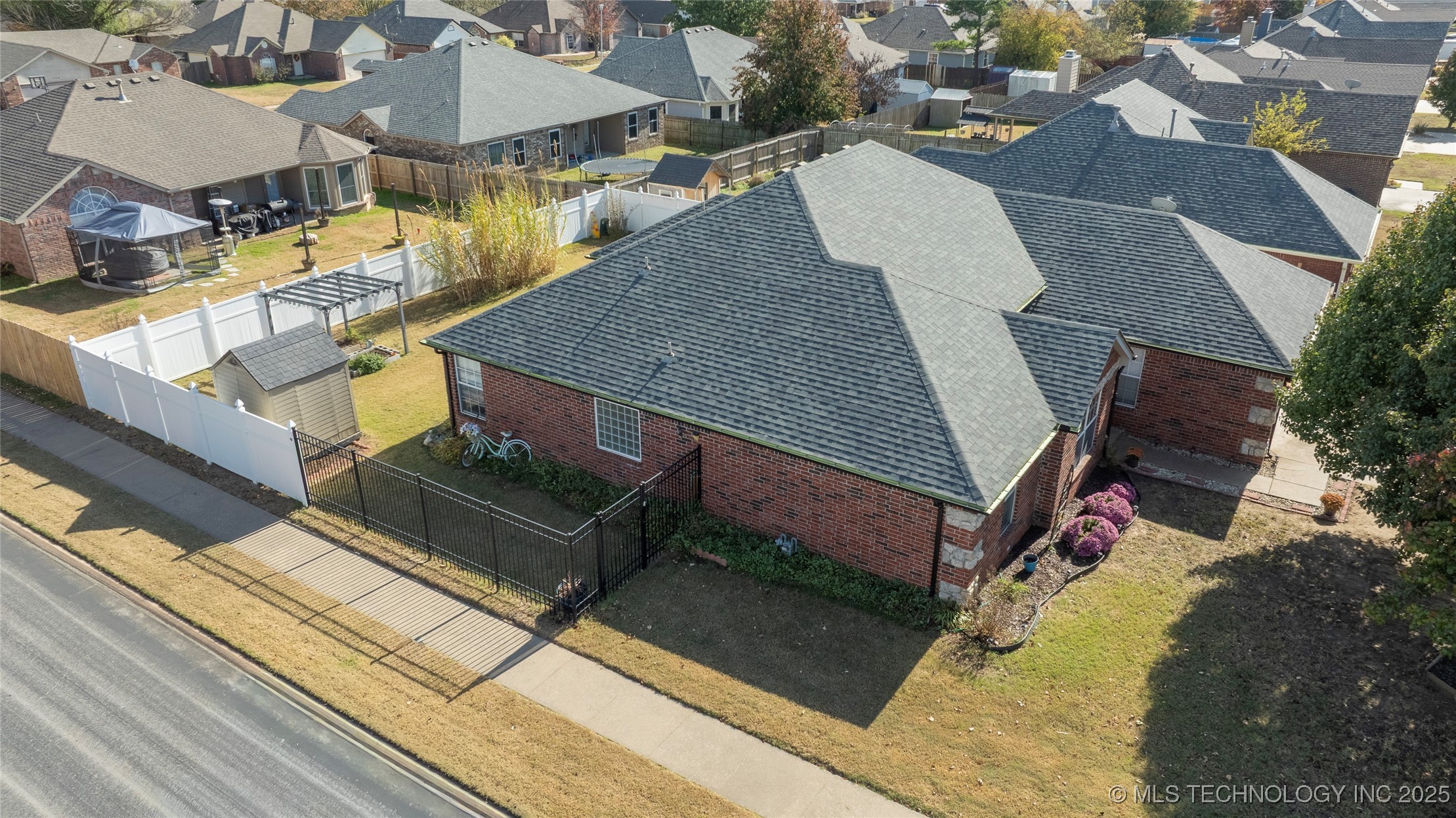 1102 S Catalina Drive Oologah OK 74053