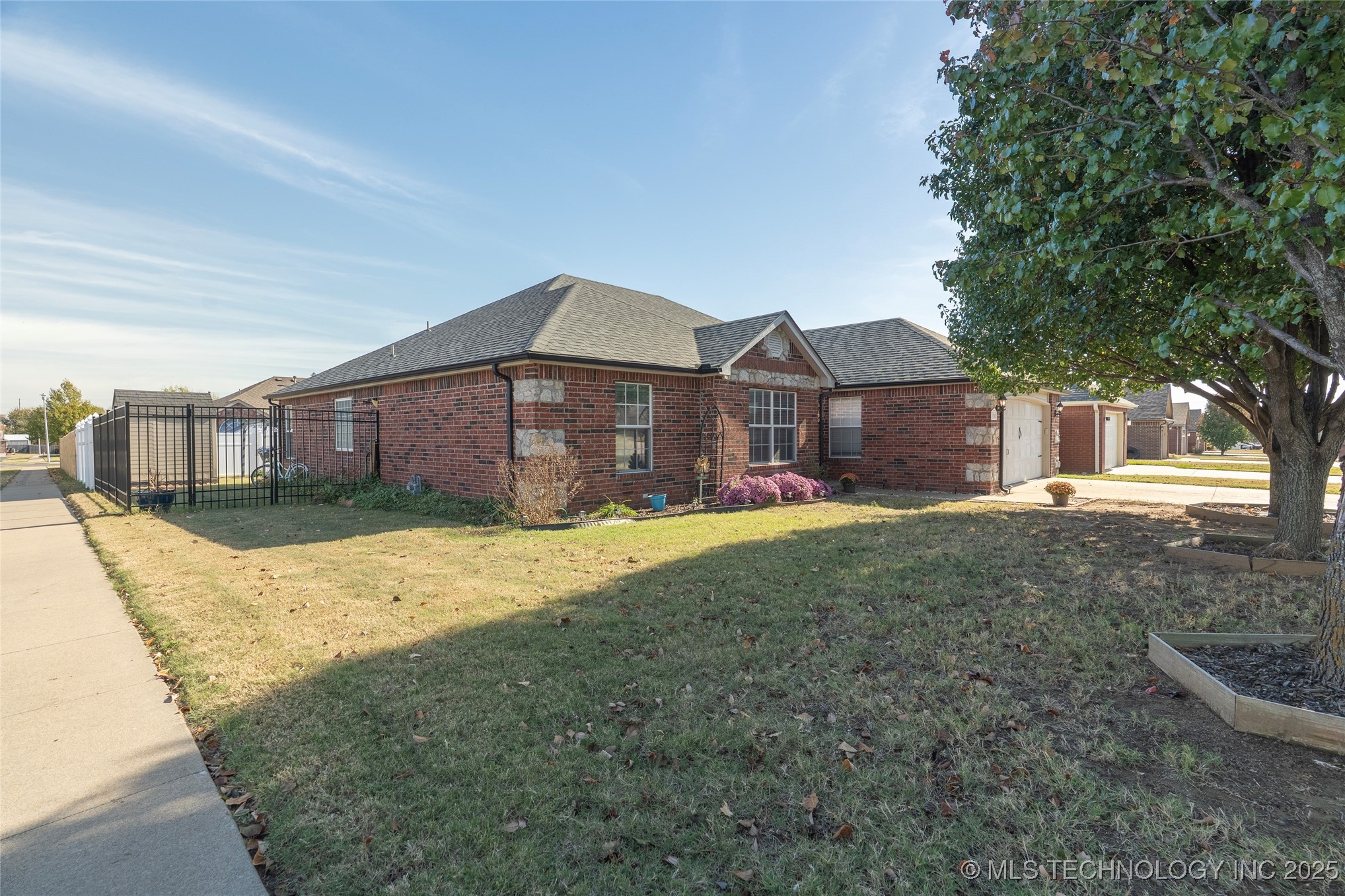 1102 S Catalina Drive Oologah OK 74053