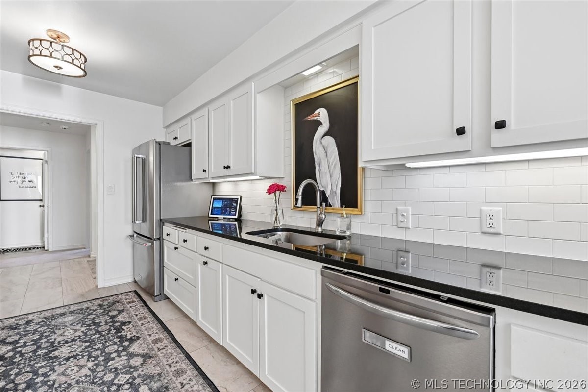 3813 E 64th Place Tulsa OK 74136