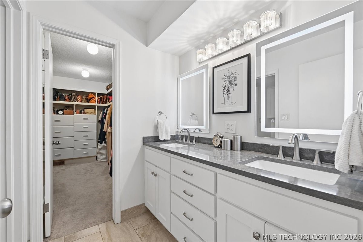 3813 E 64th Place Tulsa OK 74136
