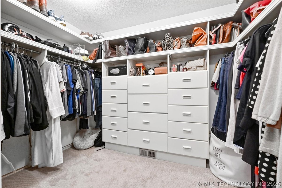 3813 E 64th Place Tulsa OK 74136