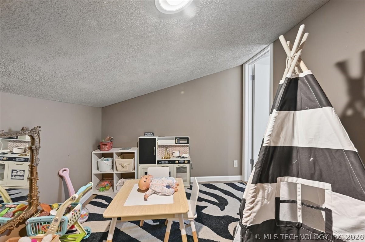 3813 E 64th Place Tulsa OK 74136