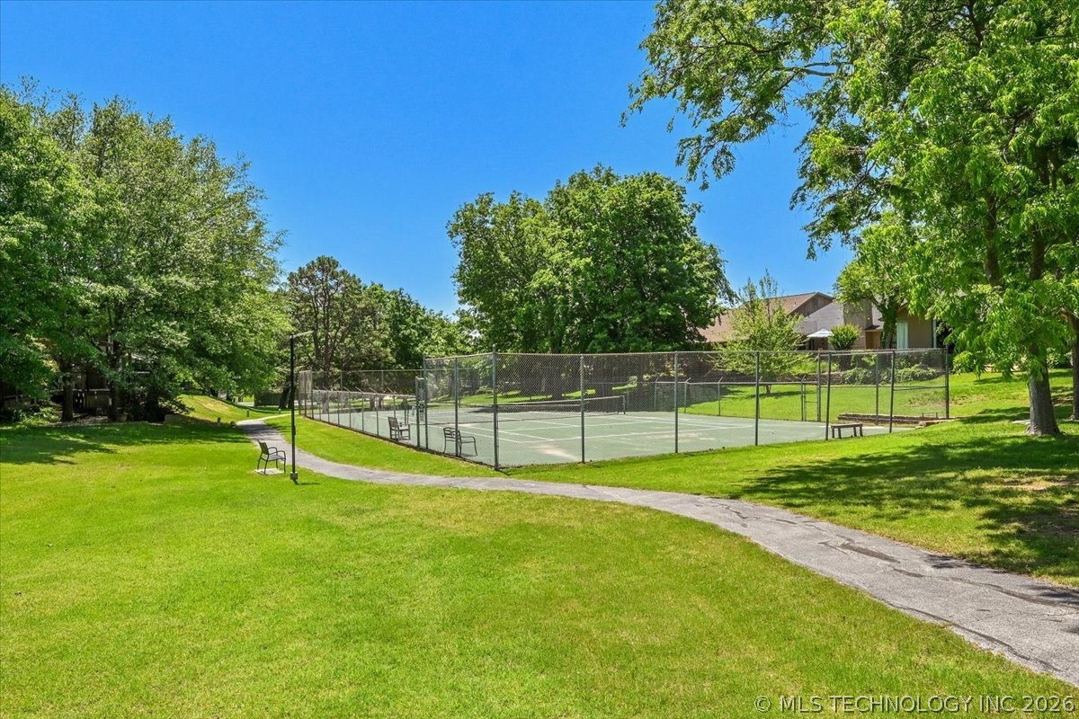 3813 E 64th Place Tulsa OK 74136