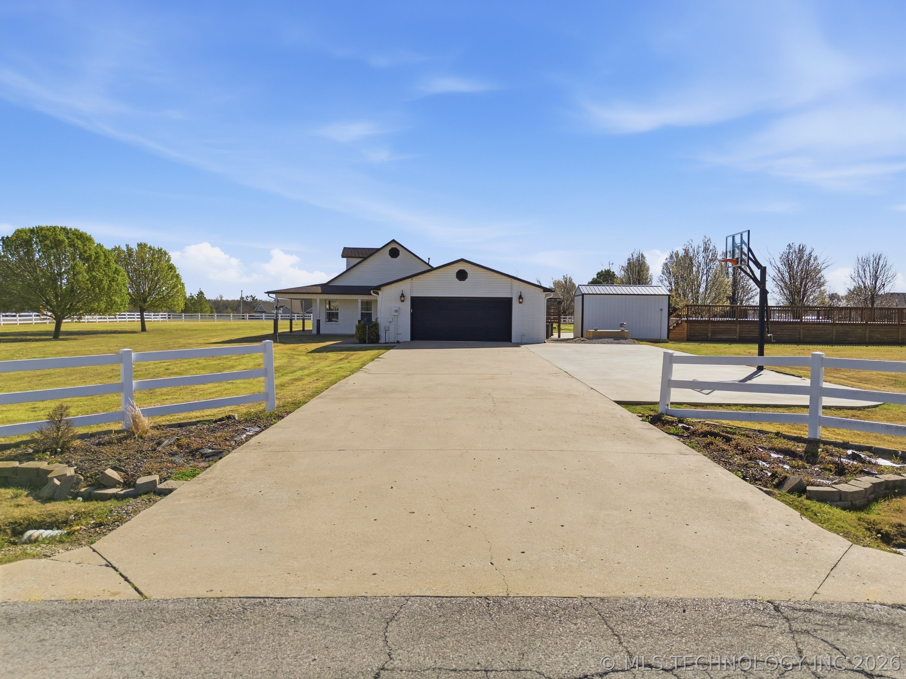 16921 Elm Lane Morris OK 74445