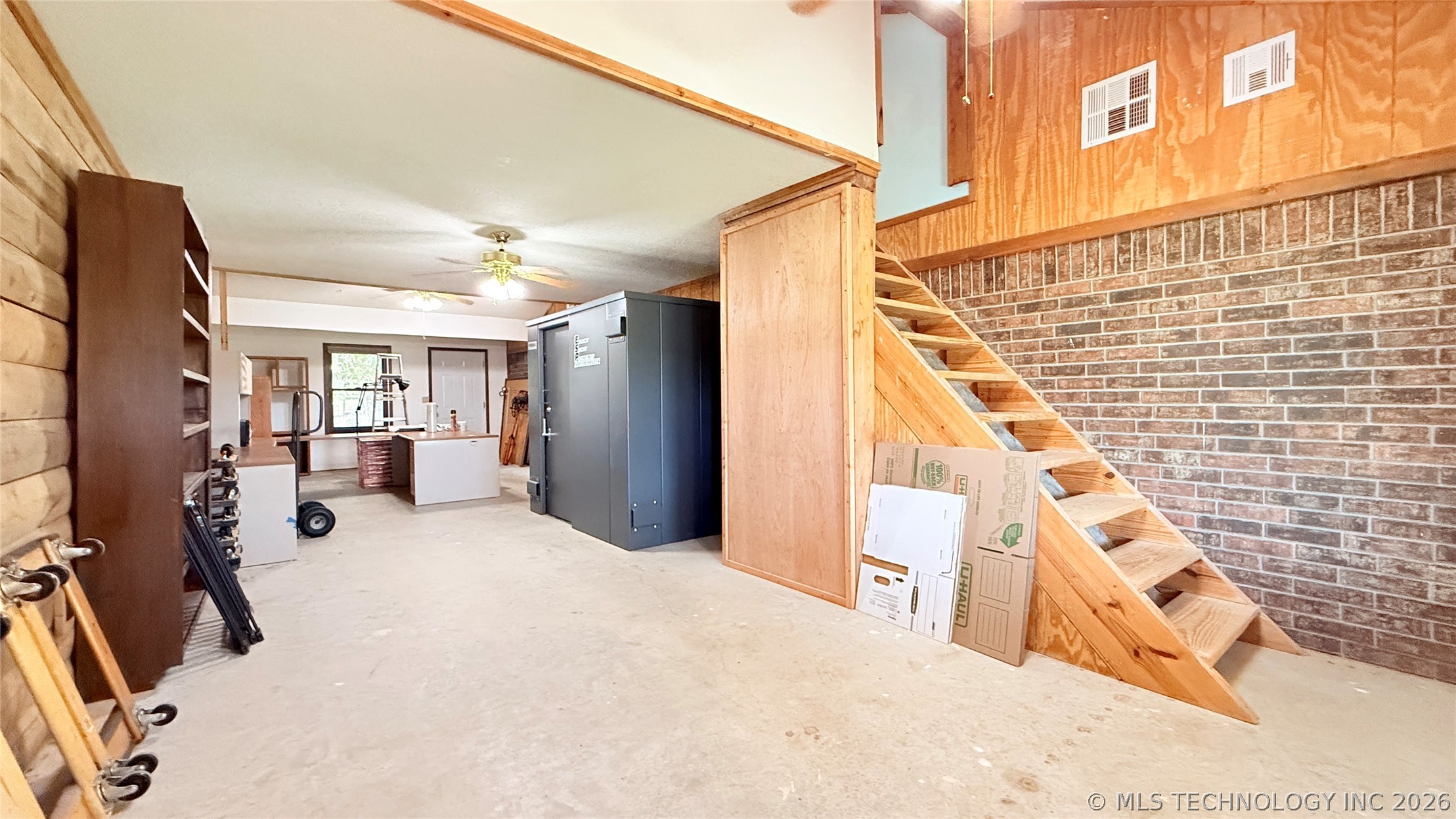 13745 E 223rd Street S Webbers Falls OK 74470