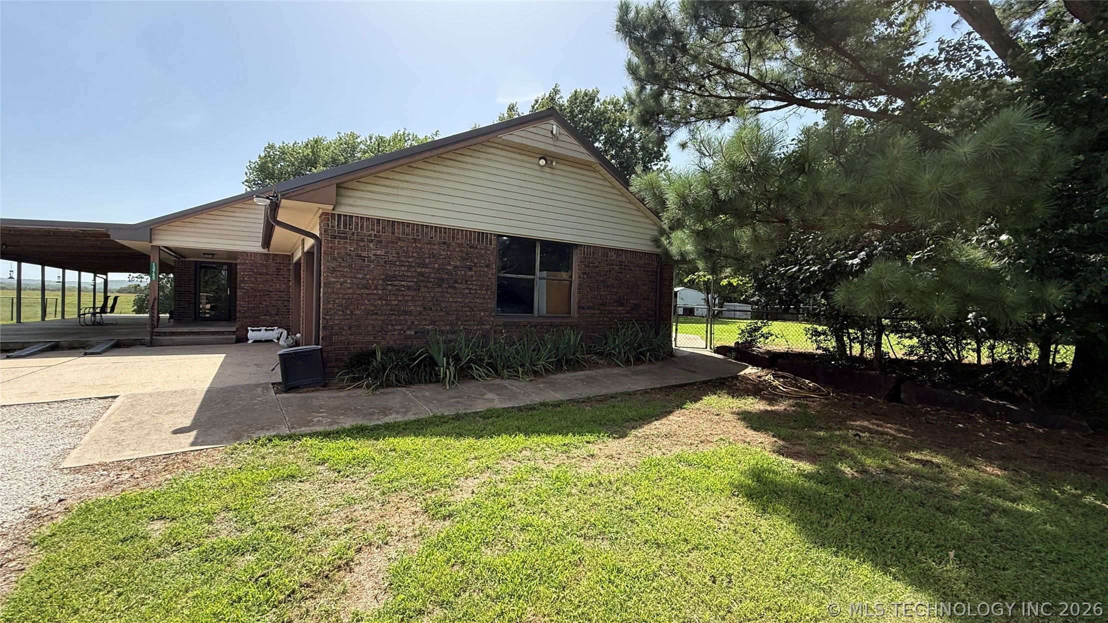 13745 E 223rd Street S Webbers Falls OK 74470