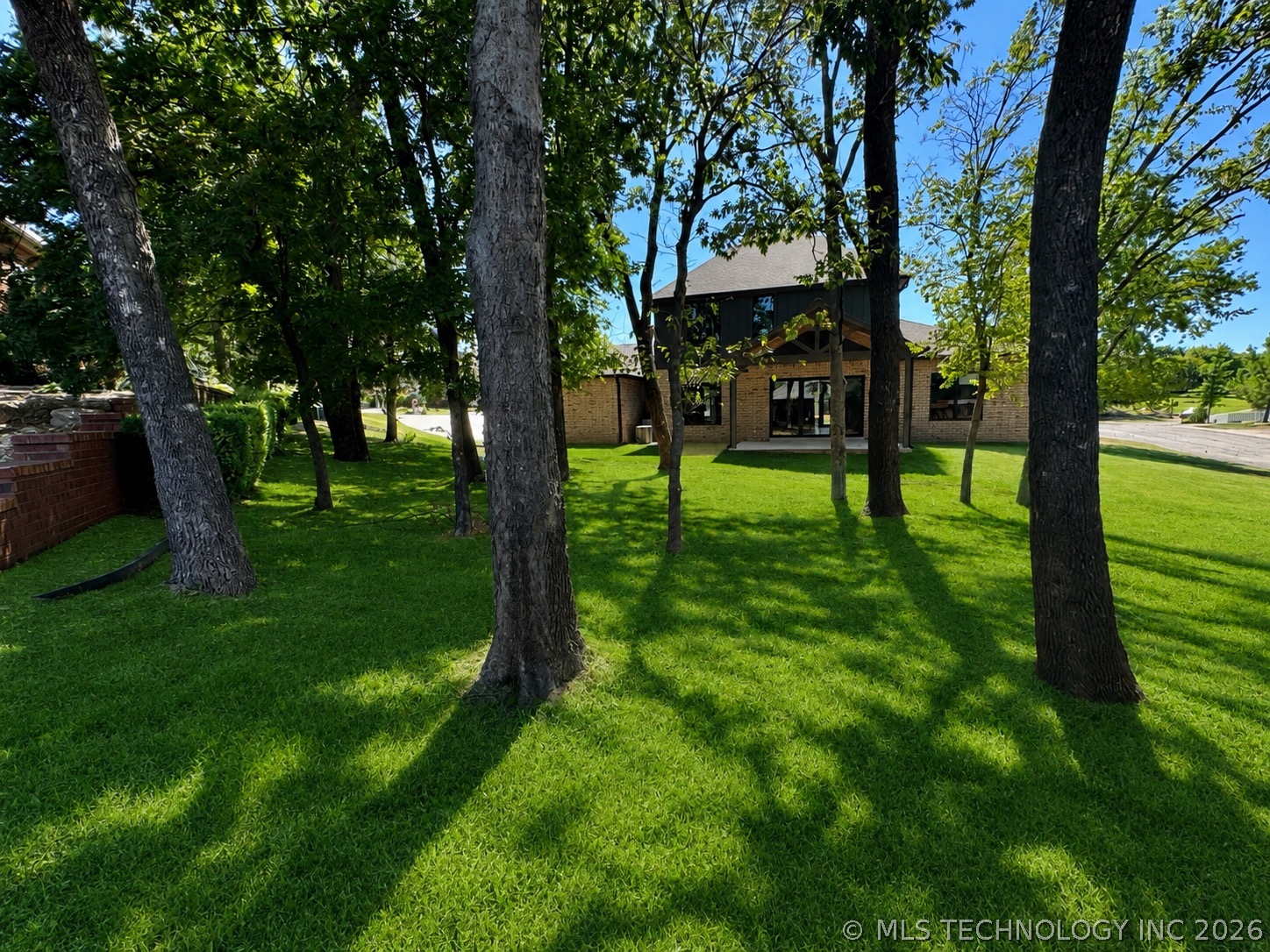 1937 S Surrey Court Bartlesville OK 74006