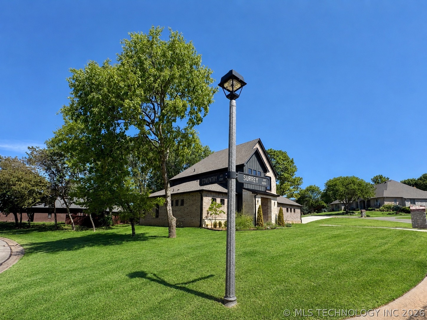 1937 S Surrey Court Bartlesville OK 74006
