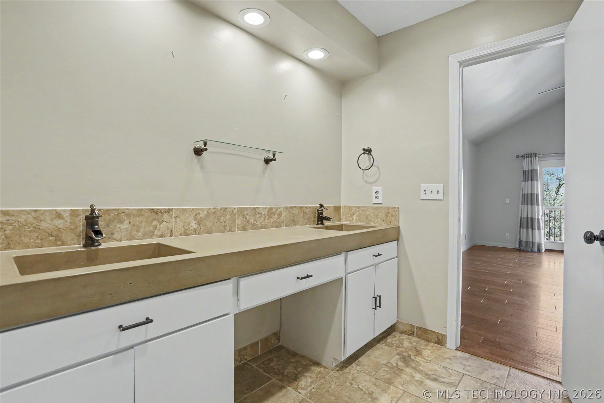 3526 E 75th Street Tulsa OK 74136