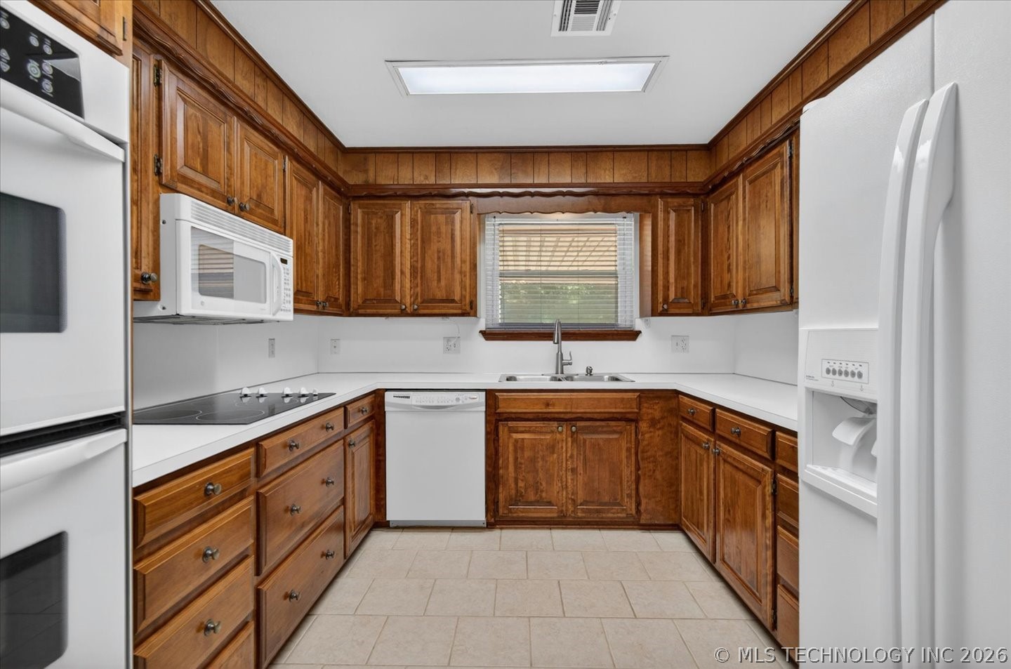 118 Canterbury Court Bartlesville OK 74006