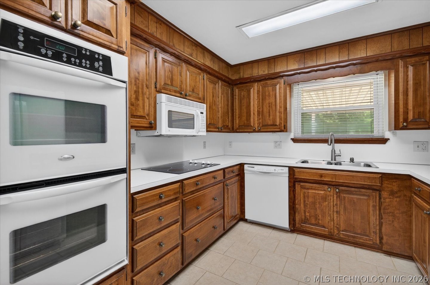 118 Canterbury Court Bartlesville OK 74006