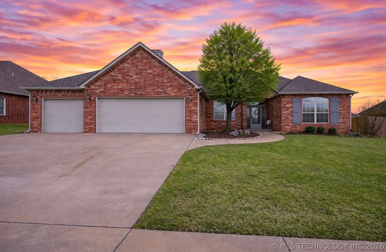 1916 Barnett Place Bartlesville OK 74006