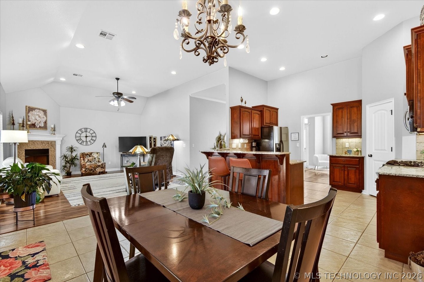 1916 Barnett Place Bartlesville OK 74006
